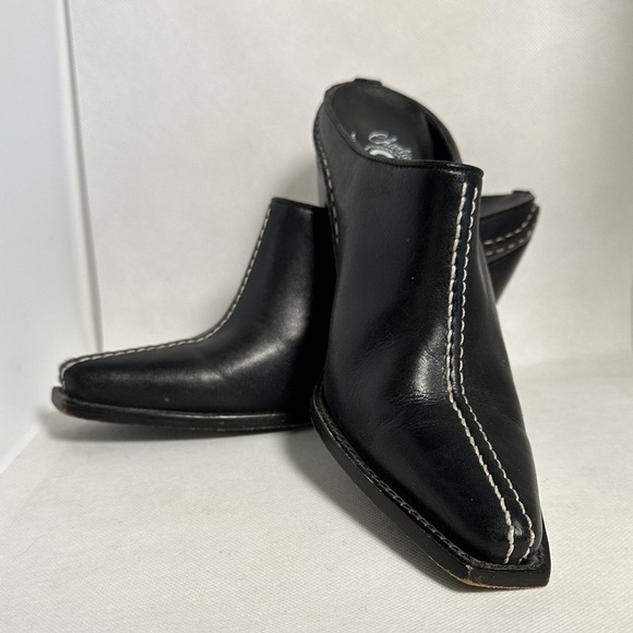 Charlie 1 Horse Shoes - Charlie 1 Horse Black Leather Western Mules – Women’s Size 6 - EUC